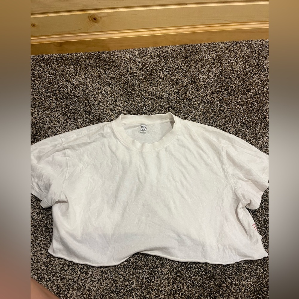 Urban Outfitters Basic white cropped tee!